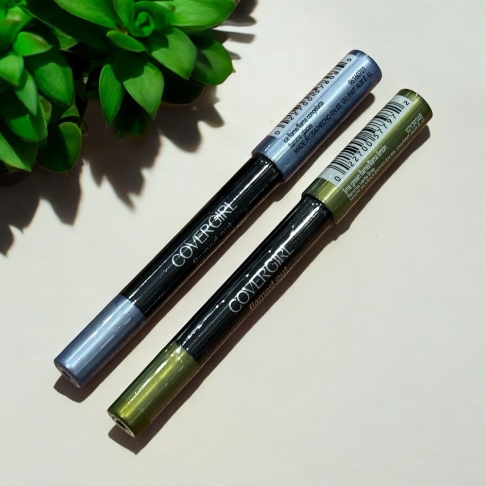 COVERGIRL Metallic Eyeliner Duo — Silver & Olive